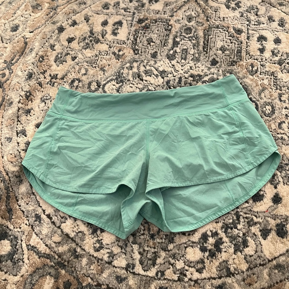 Lululemon - Picture 3 of 4
